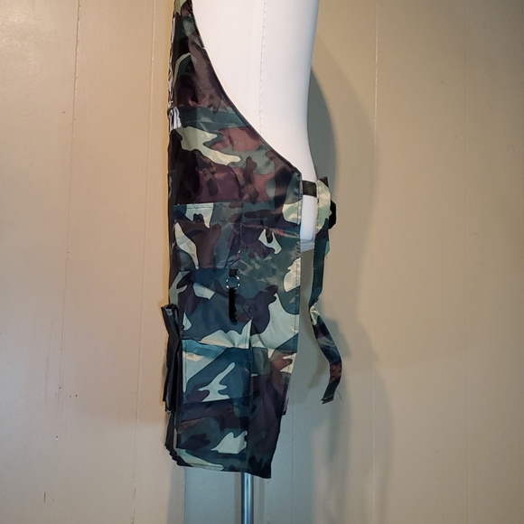 Grill Hunter Green Camo Apron - Picture 4 of 5